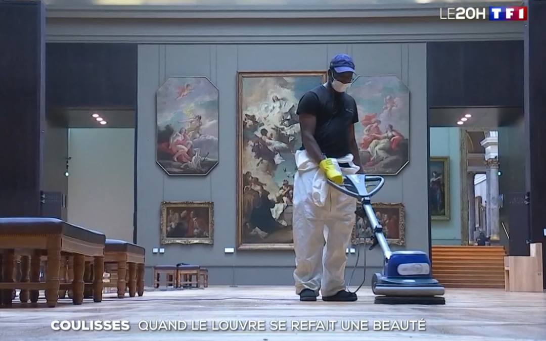 Nettoyage des lieux publics | TF1 s’invite au Louvre pendant la pandémie